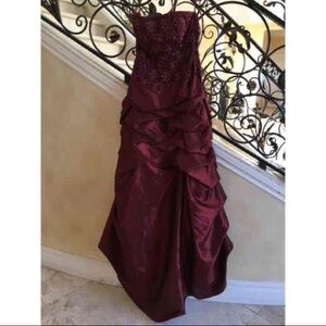 Burgundy Elegant Evening Gown